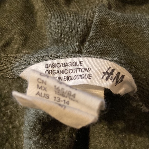 2 boys hoodies. H&M.  One black and one green - Picture 3 of 6
